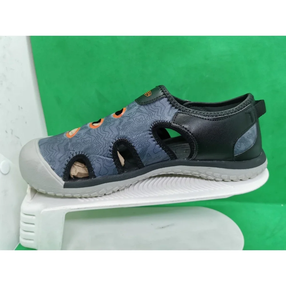 KEEN Stingray Closed Toe Sandals Black/Safety Orange Youth/ Men's Size 6